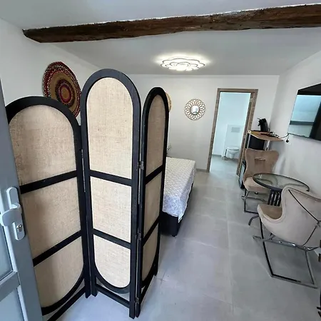 Nocleg ze śniadaniem L'oree Des Manants 4*